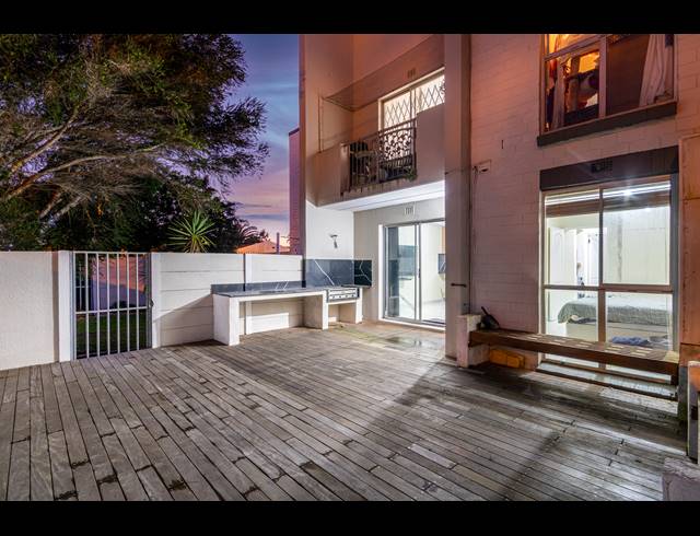 2 BEDROOM APARTMENT SOLD IN BLOUBERG SANDS